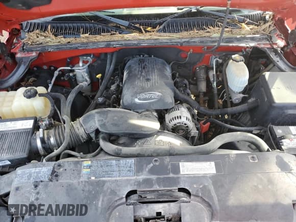 ✅ 2005 Chevrolet Silverado 2500HD LS • VIN: 1GCHK29U75E314382 • Lot: 90525575. Wystawiony na Copart z przebiegiem 97 526 mil. Bezpłatny archiwum sprzedaży aukcyjnych z USA i szczegółowy raport historii pojazdu na DreamBid. Zdjęcie 11.