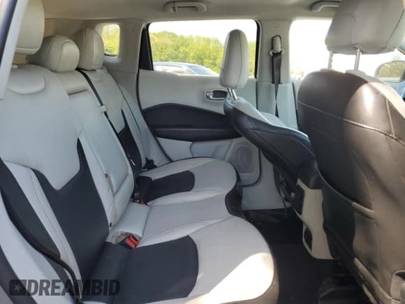 ✅ 2020 Jeep Compass Limited • VIN: 3C4NJDCBXLT155752 • Lot: 55040775. Wystawiony na Copart z przebiegiem 135 605 mil. Bezpłatny archiwum sprzedaży aukcyjnych z USA i szczegółowy raport historii pojazdu na DreamBid. Zdjęcie 11.