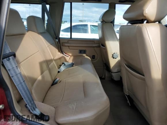 ✅ 1997 Land Rover Discovery SD • VIN: SALJY1245VA555975 • Lot: 73934754. Wystawiony na Copart z przebiegiem 113 894 mil. Bezpłatny archiwum sprzedaży aukcyjnych z USA i szczegółowy raport historii pojazdu na DreamBid. Zdjęcie 11.