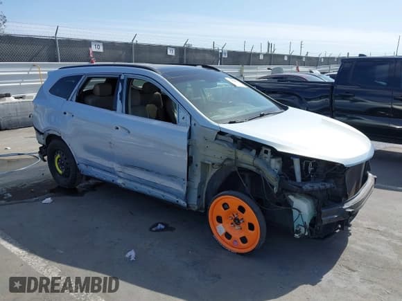 ✅ 2013 Hyundai Santa Fe Limited • VIN: KM8SR4HF6DU013098 • Лот: 43438880. Опубликован ранее на IAAI с пробегом 106 921 миль. Бесплатный доступ к архиву аукционных продаж из США и подробный отчёт об истории автомобиля на DreamBid. Изображение 1.