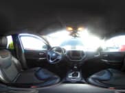 ✅ 2017 Jeep Cherokee Trailhawk • VIN: 1C4PJMBS4HW647852 • Lot: 41192324. Wystawiony na IAAI z przebiegiem 116 429 mil. Bezpłatny archiwum sprzedaży aukcyjnych z USA i szczegółowy raport historii pojazdu na DreamBid. Zdjęcie 18.