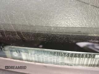 2006 Chevrolet Silverado 2500HD z VIN 1GBHK24U36E151890, wystawiony jako IAAI lot #43035780 z przebiegiem 302 003 mil mil oraz . Historia ofert i sprzedaży dostępna na DreamBid. Obrazek 4.