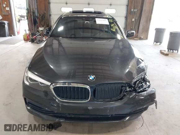 ✅ 2019 BMW 5 Series 530i xDrive • VIN: WBAJA7C52KWW09279 • Lot: 43015006. Listed on IAAI with 166,634 mi. Free auction sales archive from the USA and detailed vehicle history report at DreamBid. Image 12.