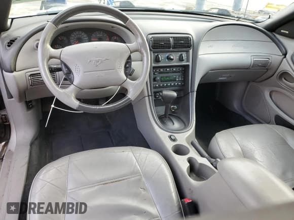 ✅ 2002 Ford Mustang Deluxe • VIN: 1FAFP444X2F188199 • Lot: 91163155. Listed on Copart with 111,373 mi. Free auction sales archive from the USA and detailed vehicle history report at DreamBid. Image 8.