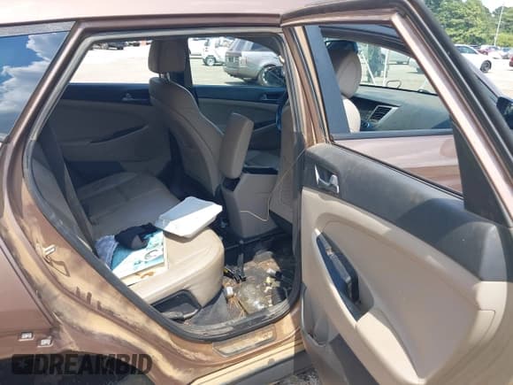 ✅ 2016 Hyundai Tucson Limited • VIN: KM8J33A21GU106243 • Лот: 43121239. Опубликован ранее на IAAI с пробегом 136 487 миль. Бесплатный доступ к архиву аукционных продаж из США и подробный отчёт об истории автомобиля на DreamBid. Изображение 8.