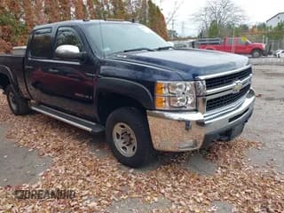 ✅ 2009 Chevrolet Silverado 2500HD LT • VIN: 1GCHK53K59F154432 • Lot: 40629358. Wystawiony na IAAI z przebiegiem 200 449 mil. Bezpłatny archiwum sprzedaży aukcyjnych z USA i szczegółowy raport historii pojazdu na DreamBid. Zdjęcie 1.