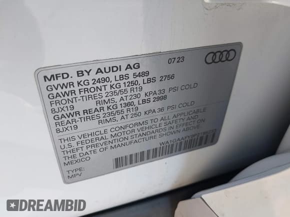✅ 2023 Audi Q5 S line Premium • VIN: WA1GAAFY9P2195233 • Lot: 43529601. Wystawiony na IAAI z przebiegiem 24 731 mil. Bezpłatny archiwum sprzedaży aukcyjnych z USA i szczegółowy raport historii pojazdu na DreamBid. Zdjęcie 9.