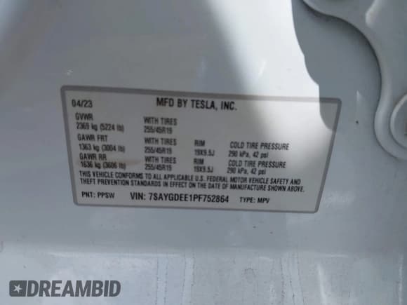 ✅ 2023 Tesla Model Y Long Range • VIN: 7SAYGDEE1PF752864 • Lot: 43156315. Wystawiony na IAAI z przebiegiem 30 553 mil. Bezpłatny archiwum sprzedaży aukcyjnych z USA i szczegółowy raport historii pojazdu na DreamBid. Zdjęcie 9.