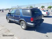✅ 1999 Chevrolet Blazer LS • VIN: 1GNCS13W0X2125101 • Lot: 42311277. Wystawiony na IAAI z przebiegiem Nie podano. Bezpłatny archiwum sprzedaży aukcyjnych z USA i szczegółowy raport historii pojazdu na DreamBid. Zdjęcie 3.