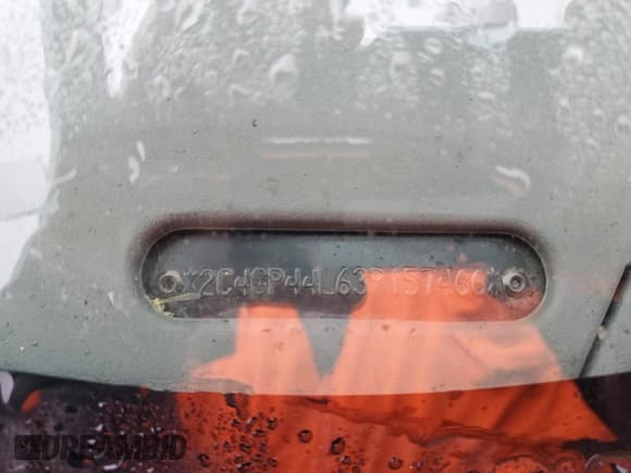 ✅ 2003 Chrysler Town & Country LX • VIN: 2C4GP44L63R157466 • Lot: 92995665. Listed on Copart with 272,597 mi. Free auction sales archive from the USA and detailed vehicle history report at DreamBid. Image 13.