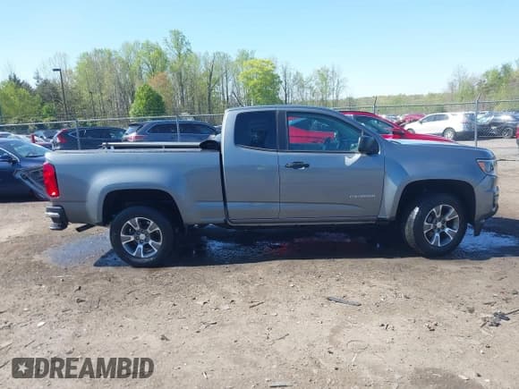 ✅ 2019 Chevrolet Colorado 2WD Work Truck • VIN: 1GCHSBEA6K1123485 • Lot: 41995652. Wystawiony na IAAI z przebiegiem 54 947 mil. Bezpłatny archiwum sprzedaży aukcyjnych z USA i szczegółowy raport historii pojazdu na DreamBid. Zdjęcie 13.