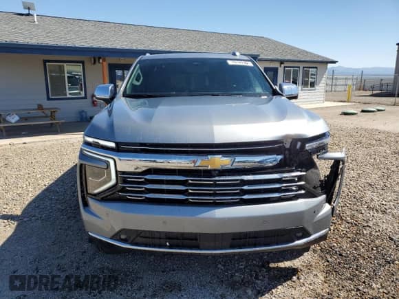 2025 Chevrolet Suburban Premier with VIN 1GNS6FRD3SR249527, listed as a Copart auction lot 62922075 with 6,806 mi miles and Clean title. Bid and sale history available at DreamBid. Image 5.