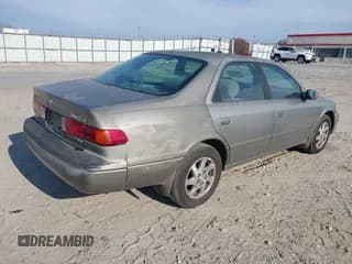 ✅ 2000 Toyota Camry LE • VIN: JT2BF28K4Y0250919 • Lot: 43761593. Wystawiony na IAAI z przebiegiem 222 050 mil. Bezpłatny archiwum sprzedaży aukcyjnych z USA i szczegółowy raport historii pojazdu na DreamBid. Zdjęcie 4.