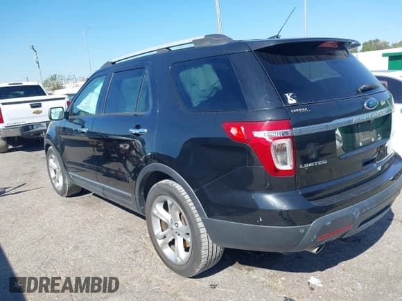 ✅ 2015 Ford Explorer Limited • VIN: 1FM5K7F80FGA66050 • Lot: 43587139. Wystawiony na IAAI z przebiegiem 101 284 mil. Bezpłatny archiwum sprzedaży aukcyjnych z USA i szczegółowy raport historii pojazdu na DreamBid. Zdjęcie 3.
