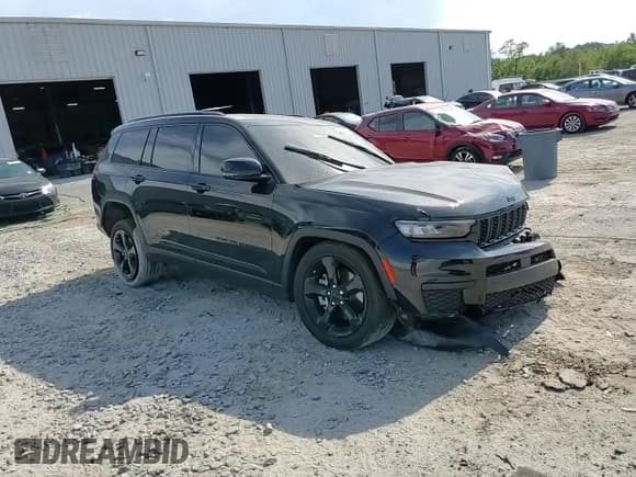 ✅ 2023 Jeep Grand Cherokee Altitude • VIN: 1C4RJJAG1P8794332 • Лот: 68741305. Опубликован ранее на Copart с пробегом 26 429 миль. Бесплатный доступ к архиву аукционных продаж из США и подробный отчёт об истории автомобиля на DreamBid. Изображение 13.