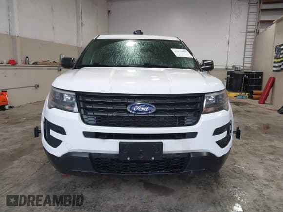 ✅ 2018 Ford Police Interceptor Utility • VIN: 1FM5K8ARXJGC76699 • Lot: 43871802. Wystawiony na IAAI z przebiegiem 134 850 mil. Bezpłatny archiwum sprzedaży aukcyjnych z USA i szczegółowy raport historii pojazdu na DreamBid. Zdjęcie 11.