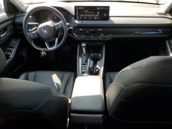 ✅ 2024 Honda Accord Touring • VIN: 1HGCY2F88RA012212 • Lot: 82380175. Wystawiony na Copart z przebiegiem 42 917 mil. Bezpłatny archiwum sprzedaży aukcyjnych z USA i szczegółowy raport historii pojazdu na DreamBid. Zdjęcie 8.