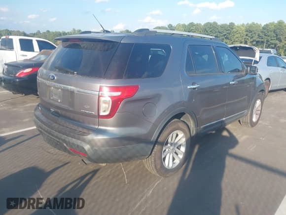 ✅ 2013 Ford Explorer XLT • VIN: 1FM5K7D88DGC69218 • Lot: 43303853. Wystawiony na IAAI z przebiegiem 188 762 mil. Bezpłatny archiwum sprzedaży aukcyjnych z USA i szczegółowy raport historii pojazdu na DreamBid. Zdjęcie 4.