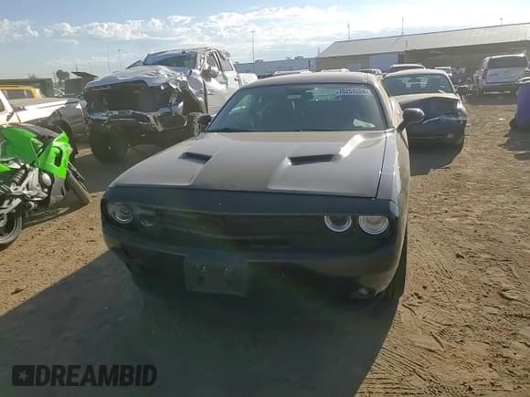 ✅ 2018 Dodge Challenger GT • VIN: 2C3CDZGG4JH235110 • Lot: 70253264. Wystawiony na Copart z przebiegiem Nie podano. Bezpłatny archiwum sprzedaży aukcyjnych z USA i szczegółowy raport historii pojazdu na DreamBid. Zdjęcie 11.