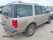 ✅ 1997 Ford Expedition XLT • VIN: 1FMEU1765VLB24163 • Lot: 42303093. Wystawiony na IAAI z przebiegiem 137 427 mil. Bezpłatny archiwum sprzedaży aukcyjnych z USA i szczegółowy raport historii pojazdu na DreamBid. Zdjęcie 4.