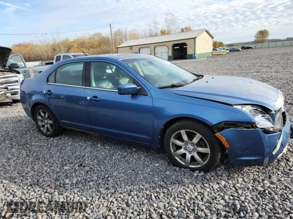✅ 2010 Mercury Milan Premier • VIN: 3MEHM0JG5AR633063 • Lot: 91926025. Listed on Copart with 287,834 mi. Free auction sales archive from the USA and detailed vehicle history report at DreamBid. Image 4.