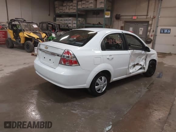 ✅ 2011 Chevrolet Aveo 1LT • VIN: KL1TD5DE5BB136613 • Lot: 41145635. Wystawiony na IAAI z przebiegiem 126 798 mil. Bezpłatny archiwum sprzedaży aukcyjnych z USA i szczegółowy raport historii pojazdu na DreamBid. Zdjęcie 4.