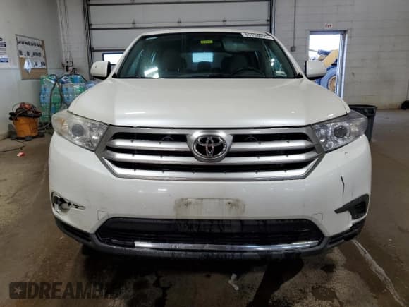 ✅ 2013 Toyota Highlander Plus • VIN: 5TDZK3EH1DS141146 • Лот: 85134695. Опубликован ранее на Copart с пробегом 283 370 миль. Бесплатный доступ к архиву аукционных продаж из США и подробный отчёт об истории автомобиля на DreamBid. Изображение 5.
