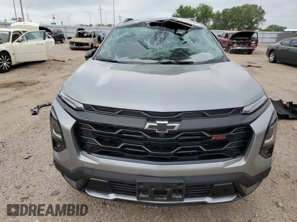 ✅ 2025 Chevrolet Equinox AWD RS • VIN: 3GNAXTEG2SL298104 • Lot: 65523735. Wystawiony na Copart z przebiegiem 3 396 mil. Bezpłatny archiwum sprzedaży aukcyjnych z USA i szczegółowy raport historii pojazdu na DreamBid. Zdjęcie 5.