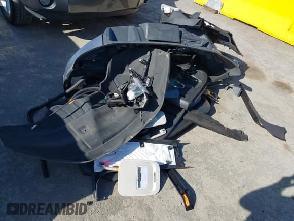 ✅ 2018 Chevrolet Colorado 2WD Work Truck • VIN: 1GCGSBEAXJ1199141 • Lot: 42322849. Listed on IAAI with 77,811 mi. Free auction sales archive from the USA and detailed vehicle history report at DreamBid. Image 12.