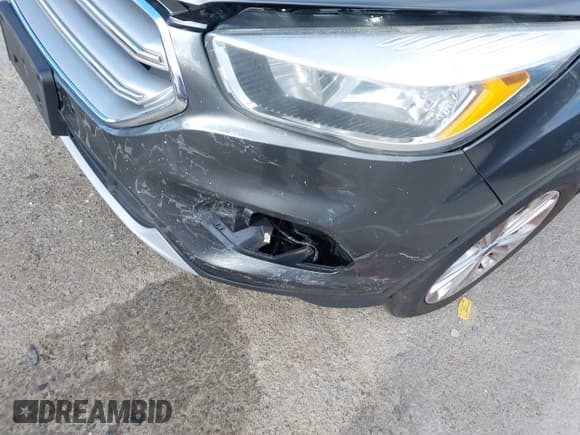 ✅ 2017 Ford Escape SE • VIN: 1FMCU9G97HUE27749 • Lot: 43727404. Listed on IAAI with 156,102 mi. Free auction sales archive from the USA and detailed vehicle history report at DreamBid. Image 6.