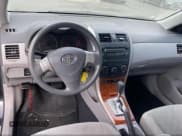 ✅ 2009 Toyota Corolla • VIN: 1NXBU40E19Z046793 • Лот: 43862065. Опубликован ранее на Copart с пробегом 170 728 миль. Бесплатный доступ к архиву аукционных продаж из США и подробный отчёт об истории автомобиля на DreamBid. Изображение 9.