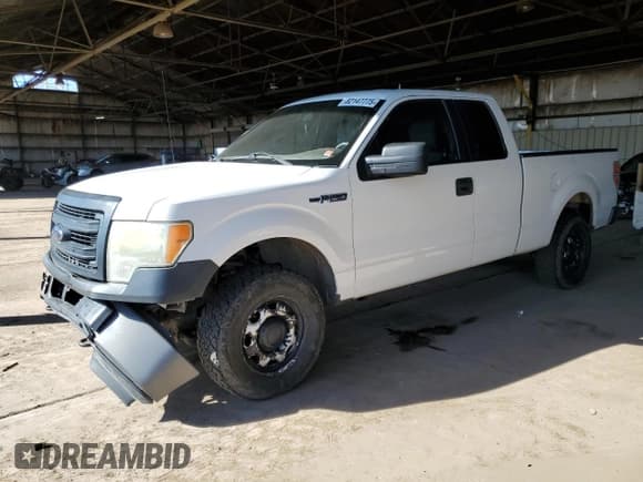 ✅ 2014 Ford F-150 XL • VIN: 1FTEX1EM1EFB49878 • Lot: 82147775. Listed on Copart with 259,122 mi. Free auction sales archive from the USA and detailed vehicle history report at DreamBid. Image 1.