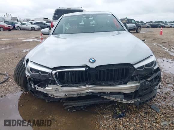 ✅ 2019 BMW 5 Series 530i • VIN: WBAJA5C51KWW22318 • Лот: 43304765. Опубликован ранее на IAAI с пробегом Не указан. Бесплатный доступ к архиву аукционных продаж из США и подробный отчёт об истории автомобиля на DreamBid. Изображение 12.