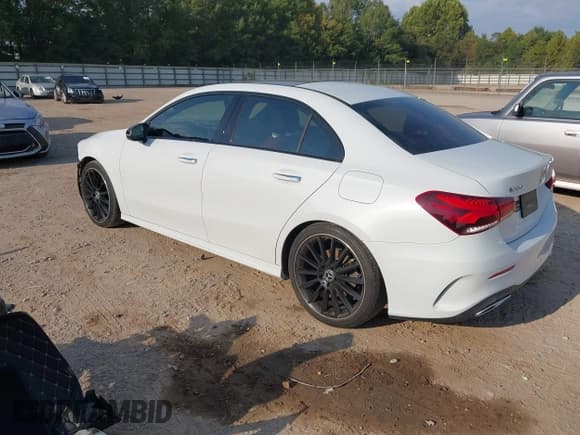 ✅ 2020 Mercedes-Benz A 220 • VIN: W1K3G4EB2LJ200246 • Lot: 43202667. Wystawiony na IAAI z przebiegiem 78 971 mil. Bezpłatny archiwum sprzedaży aukcyjnych z USA i szczegółowy raport historii pojazdu na DreamBid. Zdjęcie 3.