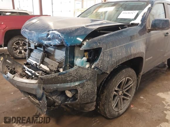 ✅ 2019 Chevrolet Colorado 4WD LT • VIN: 1GCGTCEN5K1327308 • Lot: 41630217. Listed on IAAI with 15,501 mi. Free auction sales archive from the USA and detailed vehicle history report at DreamBid. Image 12.
