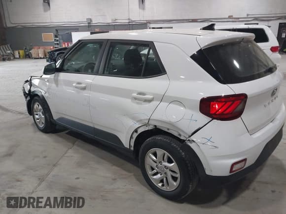 ✅ 2021 Hyundai Venue SE • VIN: KMHRB8A35MU099403 • Lot: 42106478. Listed on IAAI with 29,017 mi. Free auction sales archive from the USA and detailed vehicle history report at DreamBid. Image 17.