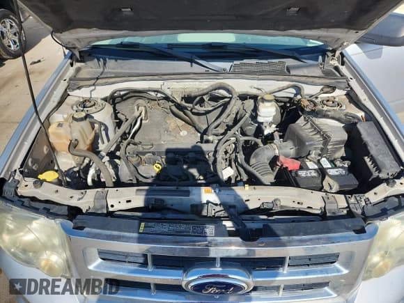 ✅ 2012 Ford Escape XLS • VIN: 1FMCU0C73CKA62765 • Lot: 91061745. Wystawiony na Copart z przebiegiem 102 825 mil. Bezpłatny archiwum sprzedaży aukcyjnych z USA i szczegółowy raport historii pojazdu na DreamBid. Zdjęcie 12.