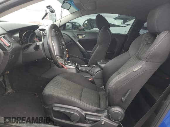 ✅ 2013 Hyundai Genesis Coupe 2.0T • VIN: KMHHT6KD2CU067124 • Lot: 48969875. Wystawiony na Copart z przebiegiem 180 544 mil. Bezpłatny archiwum sprzedaży aukcyjnych z USA i szczegółowy raport historii pojazdu na DreamBid. Zdjęcie 7.