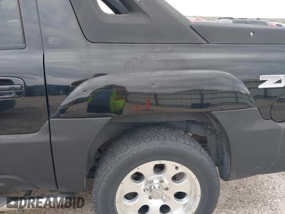 ✅ 2005 Chevrolet Avalanche Z71 • VIN: 3GNEK12Z05G286766 • Лот: 43729167. Опубликован ранее на IAAI с пробегом 233 526 миль. Бесплатный доступ к архиву аукционных продаж из США и подробный отчёт об истории автомобиля на DreamBid. Изображение 6.