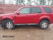 ✅ 2011 Ford Escape Limited • VIN: 1FMCU0E71BKB39130 • Lot: 41283026. Wystawiony na IAAI z przebiegiem 221 317 mil. Bezpłatny archiwum sprzedaży aukcyjnych z USA i szczegółowy raport historii pojazdu na DreamBid. Zdjęcie 14.