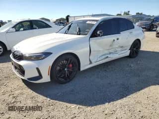 2024 BMW 3 Series M340i z VIN 3MW49FS05R8E84383, wystawiony jako Copart lot #72015615 z przebiegiem 12 747 mil mil oraz Szkoda całkowita • Salvage title. Historia ofert i sprzedaży dostępna na DreamBid. Obrazek 1.