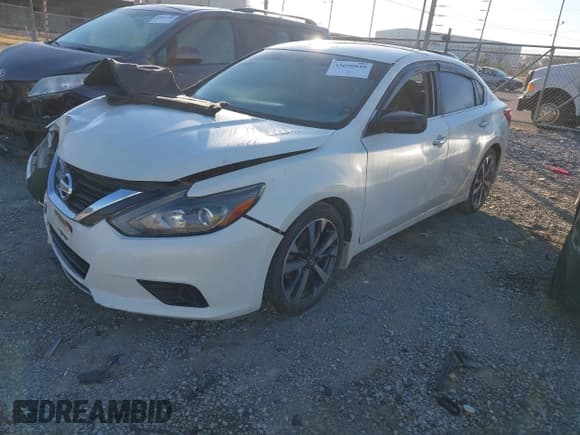 ✅ 2017 Nissan Altima SR • VIN: 1N4AL3AP5HC487611 • Lot: 43690849. Wystawiony na IAAI z przebiegiem 137 133 mil. Bezpłatny archiwum sprzedaży aukcyjnych z USA i szczegółowy raport historii pojazdu na DreamBid. Zdjęcie 2.