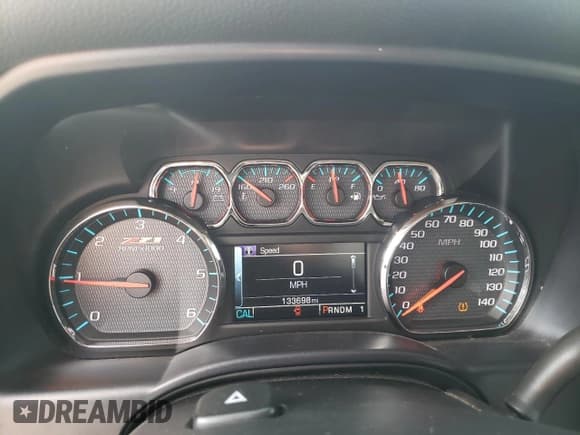 ✅ 2015 Chevrolet Silverado 2500HD LT • VIN: 1GC2KVEG2FZ533591 • Lot: 81406885. Wystawiony na Copart z przebiegiem 133 698 mil. Bezpłatny archiwum sprzedaży aukcyjnych z USA i szczegółowy raport historii pojazdu na DreamBid. Zdjęcie 9.