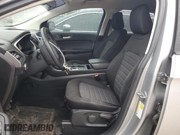 ✅ 2021 Ford Edge SE • VIN: 2FMPK4G94MBA04511 • Lot: 84423524. Wystawiony na Copart z przebiegiem 162 699 mil. Bezpłatny archiwum sprzedaży aukcyjnych z USA i szczegółowy raport historii pojazdu na DreamBid. Zdjęcie 7.
