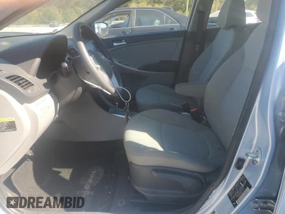 ✅ 2014 Hyundai Accent GS • VIN: KMHCT5AE2EU183330 • Лот: 76870494. Опубликован ранее на Copart с пробегом 122 360 миль. Бесплатный доступ к архиву аукционных продаж из США и подробный отчёт об истории автомобиля на DreamBid. Изображение 7.