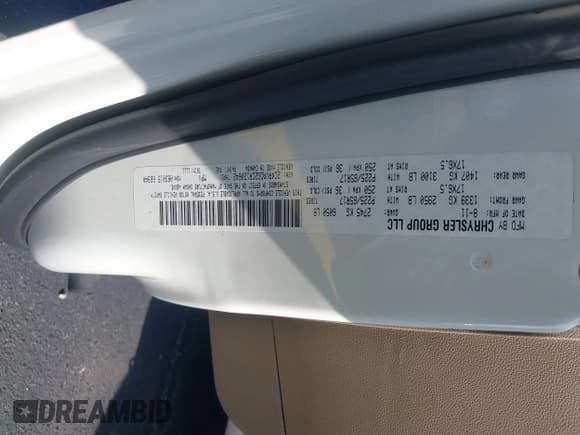 ✅ 2012 Volkswagen Routan • VIN: 2C4RVADG2CR120642 • Lot: 42354102. Listed on IAAI with 148,164 mi. Free auction sales archive from the USA and detailed vehicle history report at DreamBid. Image 9.