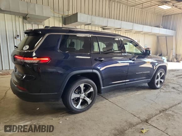 ✅ 2023 Jeep Grand Cherokee Limited • VIN: 1C4RJKBG1P8876016 • Lot: 90567655. Listed on Copart with 11,417 mi. Free auction sales archive from the USA and detailed vehicle history report at DreamBid. Image 3.