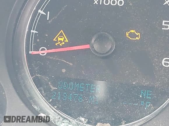 ✅ 2011 Chevrolet Suburban LT • VIN: 1GNSKJE37BR100503 • Lot: 43294400. Listed on IAAI with 213,476 mi. Free auction sales archive from the USA and detailed vehicle history report at DreamBid. Image 15.