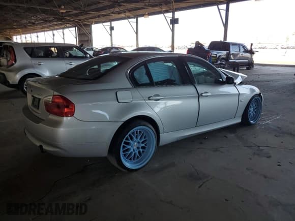 ✅ 2007 BMW 3 Series 335i • VIN: WBAVB73517KY61358 • Лот: 56969365. Опубликован ранее на Copart с пробегом Не указан. Бесплатный доступ к архиву аукционных продаж из США и подробный отчёт об истории автомобиля на DreamBid. Изображение 3.