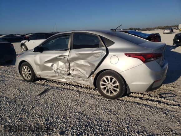 2019 Hyundai Accent SE z VIN 3KPC24A33KE040168, wystawiony jako Copart lot #77938463 z przebiegiem 68 506 mil mil oraz . Historia ofert i sprzedaży dostępna na DreamBid. Obrazek 2.